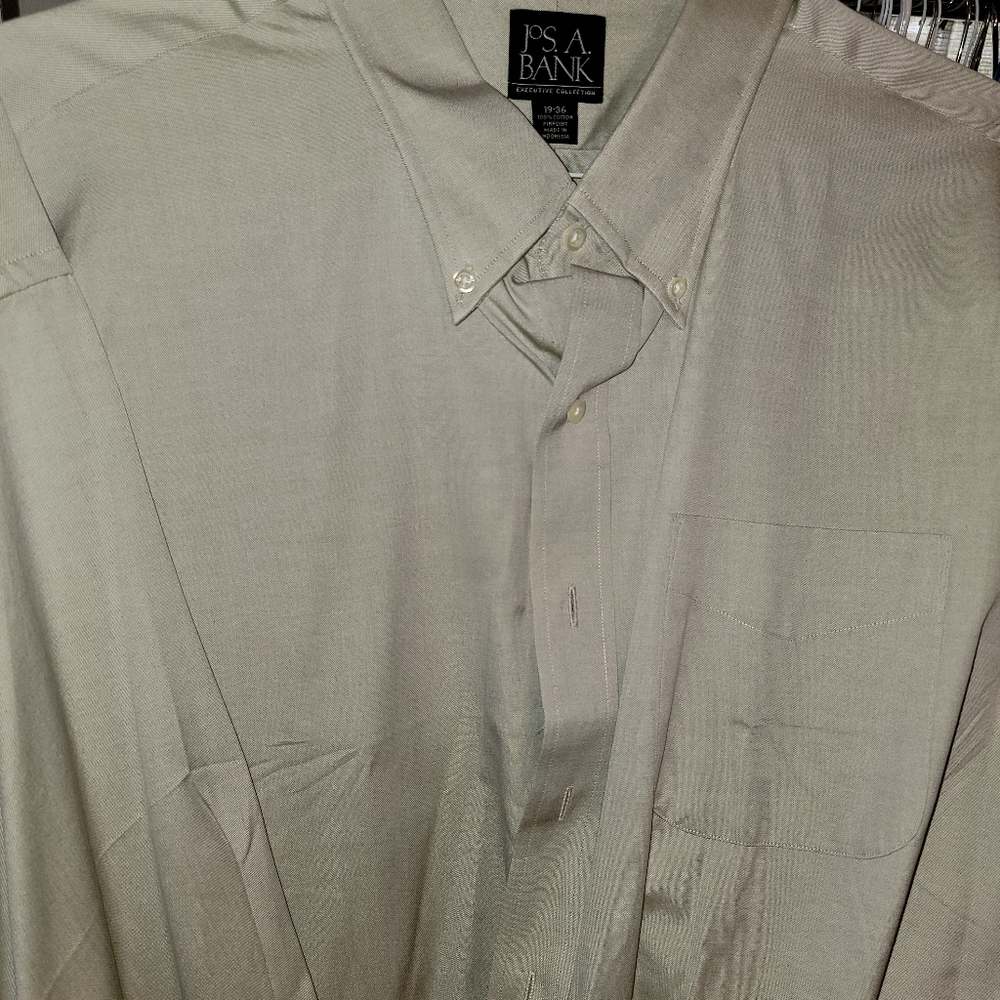 Men's Jos A. Bank Long Sleeve Shirt